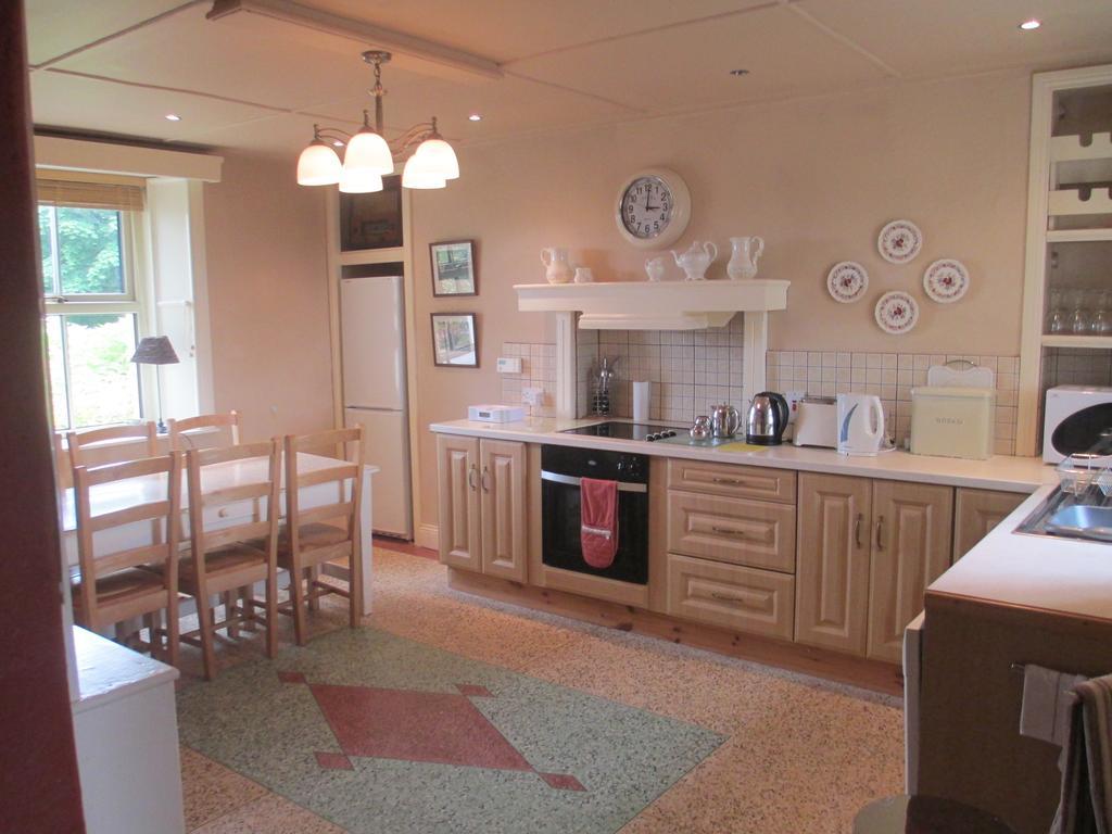 Tralia Farmhouse Self Catering Farranfore Room photo
