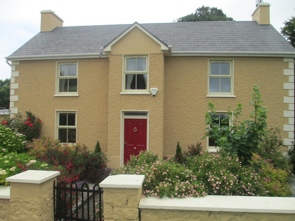 Tralia Farmhouse Self Catering Farranfore Room photo